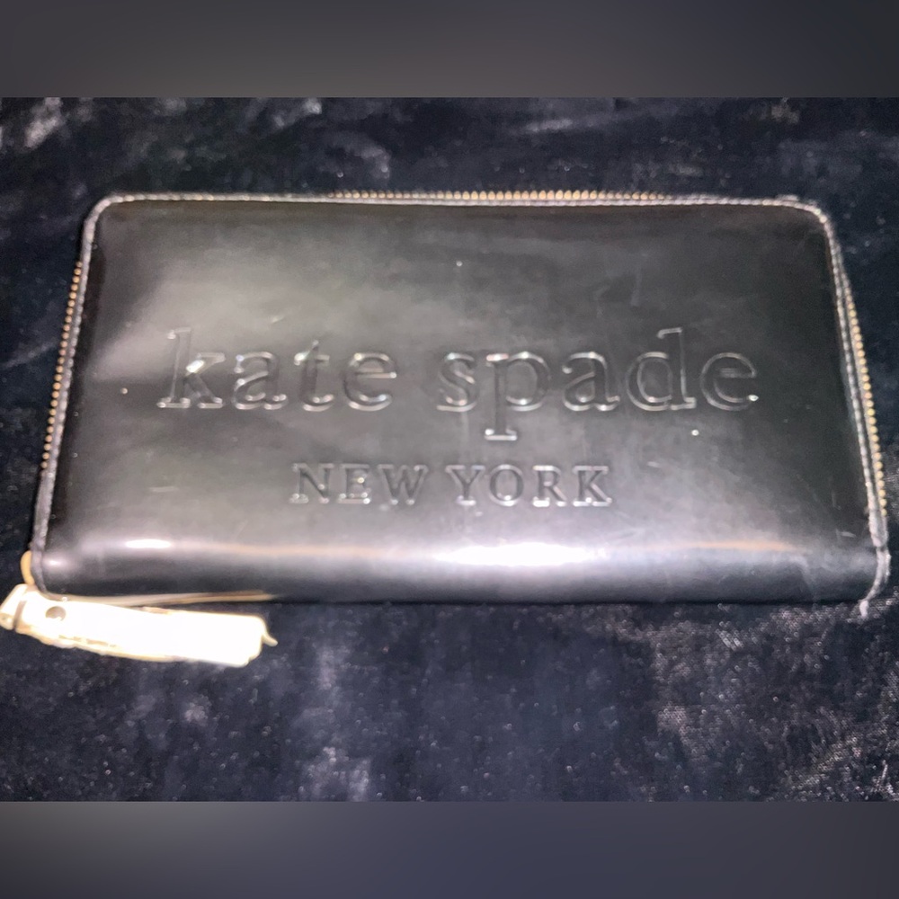 black Kate Spade New York wallet